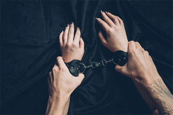 女王 - 17898
